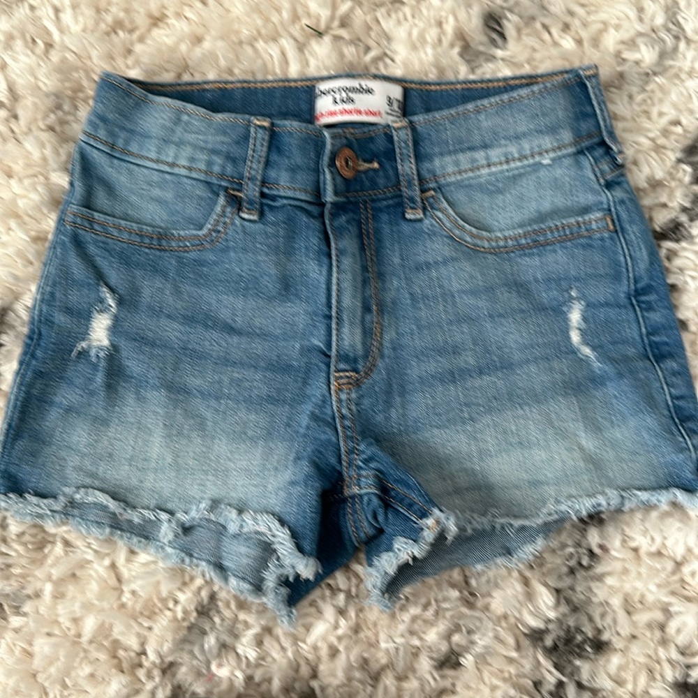 9/10 Abercrombie kids Jean shorts